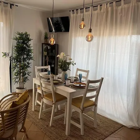 Casa Alaia 펜션 *